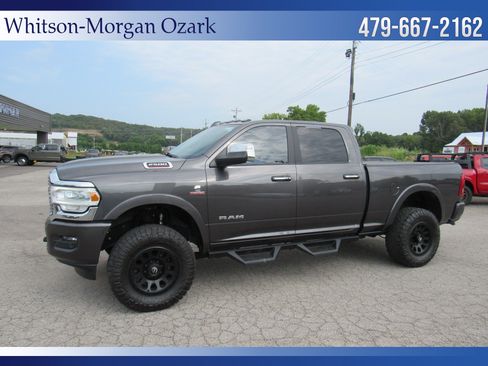Used 2022 RAM 2500 Laramie AWD/4WD image 2