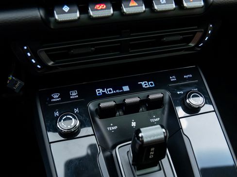 Certified 2024 Porsche 911 Carrera 4 GTS image 29