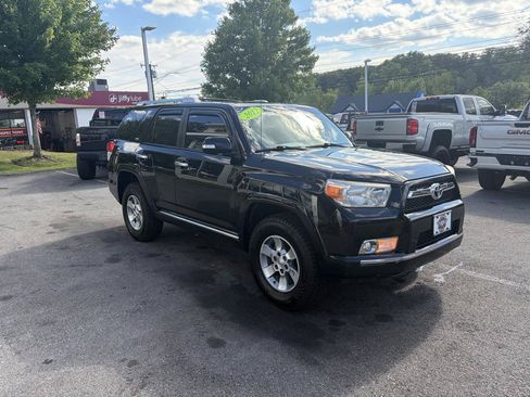 Used 2012 Toyota 4Runner SR5 w/ Convenience Pkg AWD/4WD image 4