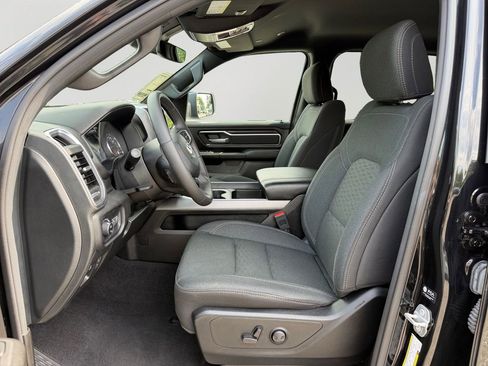 Certified 2025 RAM 1500 Big Horn AWD/4WD image 24
