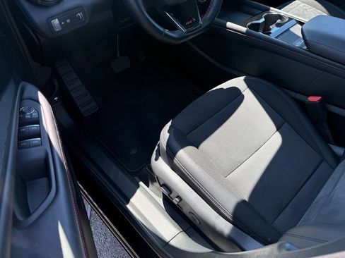 Used 2025 Chevrolet Blazer EV RS AWD/4WD image 12