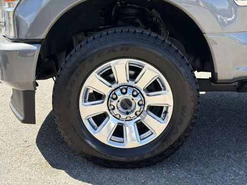 Certified 2021 Ford F250 Platinum w/ FX4 Off-Road Package AWD/4WD image 10