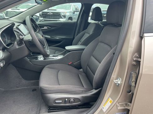 Used 2024 Chevrolet Malibu LT FWD image 25