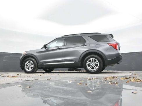 Used 2023 Ford Explorer XLT w/ Equipment Group 202A image 41