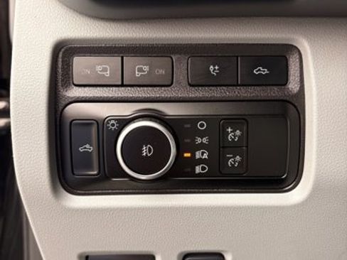 Certified 2024 Ford F450 Limited w/ FX4 Off-Road Package AWD/4WD image 10