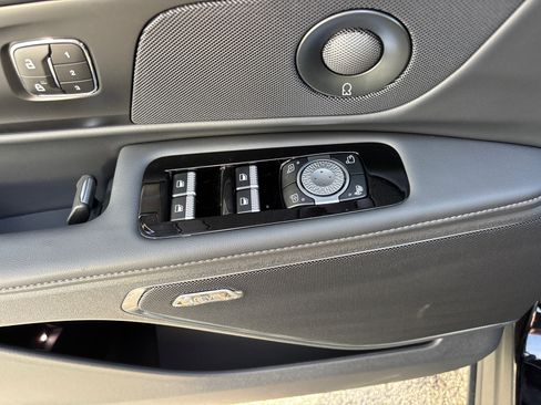 New 2026 Lincoln Nautilus Reserve image 13