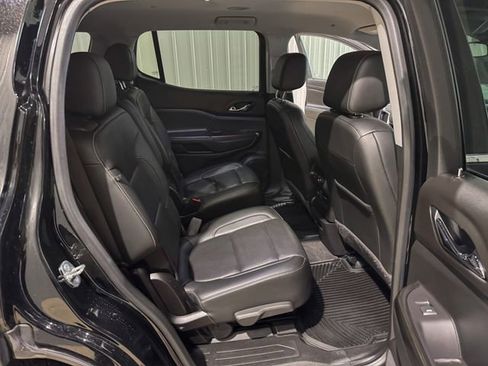 Used 2020 GMC Acadia SLT w/ Driver Alert Package II image 30