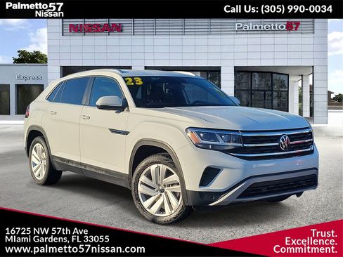 Used 2023 Volkswagen Atlas Cross Sport SE image 1