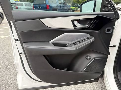 Used 2025 Acura MDX FWD w/ Technology Package image 10