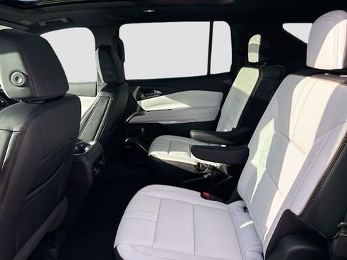 New 2026 Chevrolet Traverse High Country w/ LPO, Floor Liner Package image 30