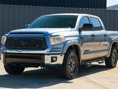 Used 2017 Toyota Tundra SR5 w/ SR5 Upgrade Package