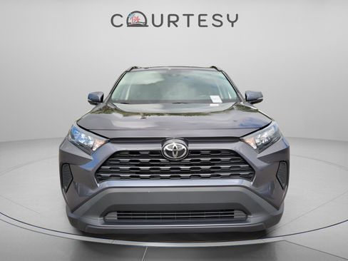 Used 2021 Toyota RAV4 LE image 8