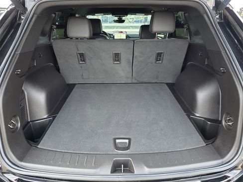 Used 2024 Chevrolet Blazer RS w/ Driver Confidence II Package image 16