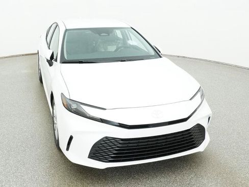 Used 2026 Toyota Camry LE FWD image 17