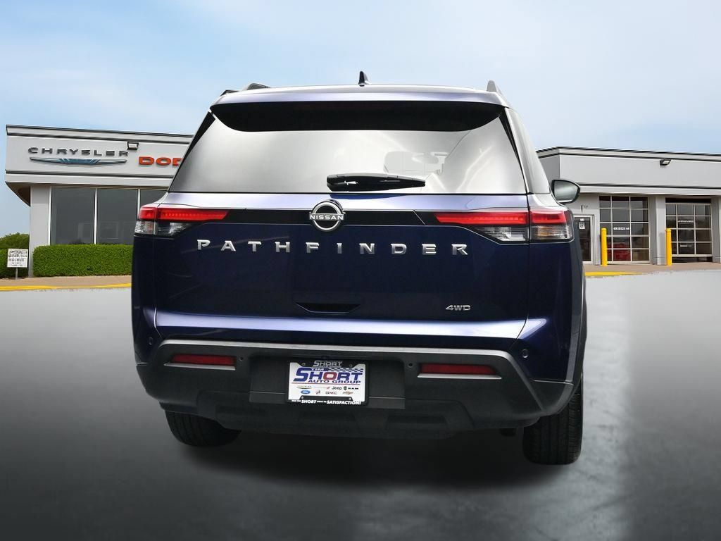 Used 2025 Nissan Pathfinder SV AWD/4WD image 4