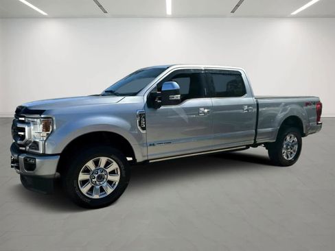 Used 2022 Ford F350 Platinum AWD/4WD image 2