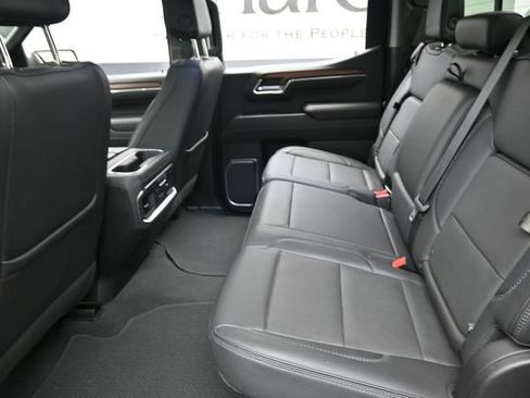 Used 2023 GMC Sierra 1500 Denali AWD/4WD image 29