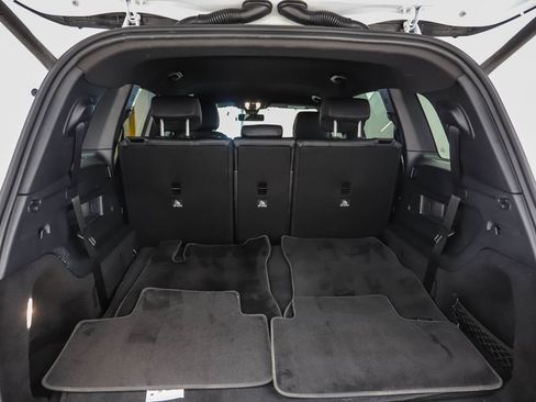 Used 2021 Mercedes-Benz GLB 250 4MATIC image 23