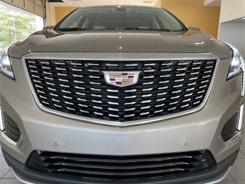 Certified 2022 Cadillac XT5 Premium Luxury image 10