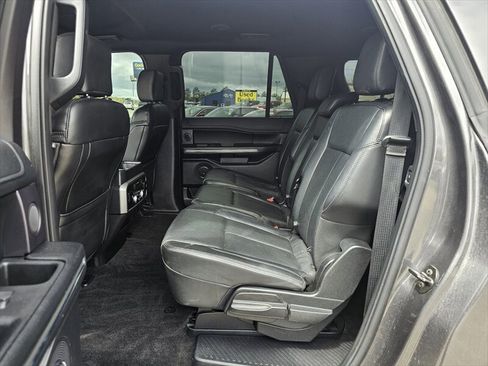 Used 2018 Ford Expedition Max XLT w/ Equipment Group 202A AWD/4WD image 20