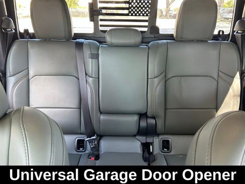 Certified 2025 Jeep Gladiator Mojave image 10