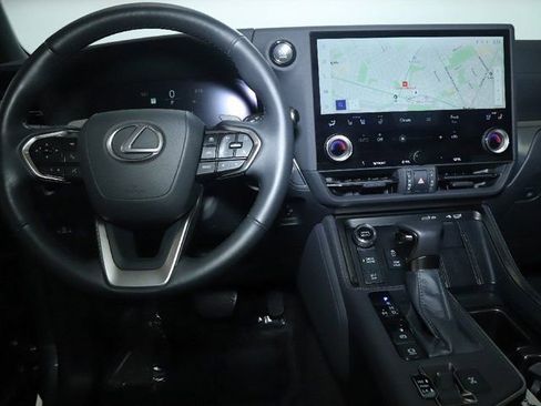 Used 2025 Lexus GX 550 w/ Accessory Package (2T) AWD/4WD image 34
