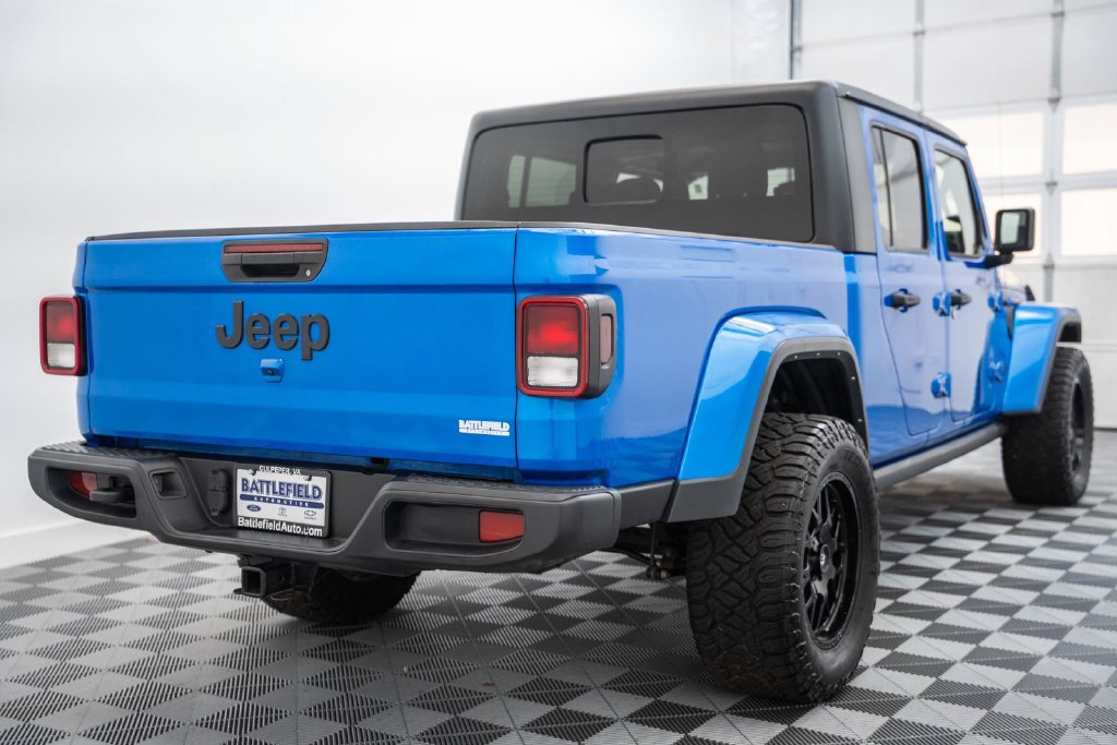 Used 2021 Jeep Gladiator Sport AWD/4WD image 5