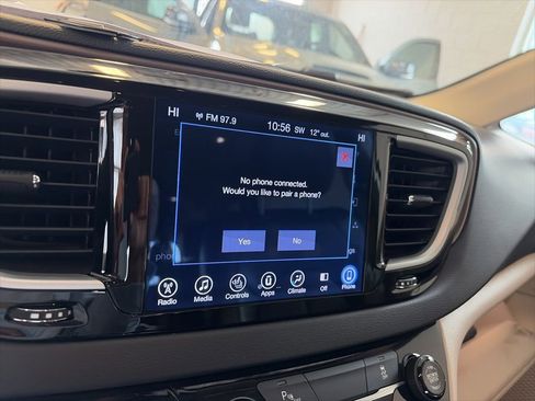 Used 2017 Chrysler Pacifica Touring-L image 45