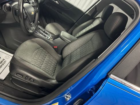 Used 2024 Chevrolet Equinox LT image 12