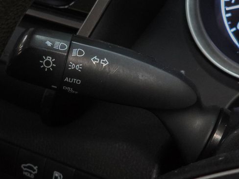 Used 2021 Toyota Camry LE image 23