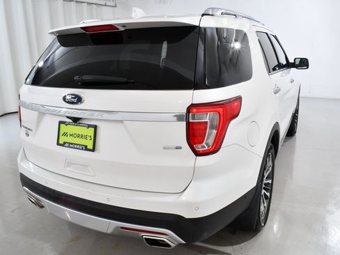 Used 2017 Ford Explorer Platinum image 12