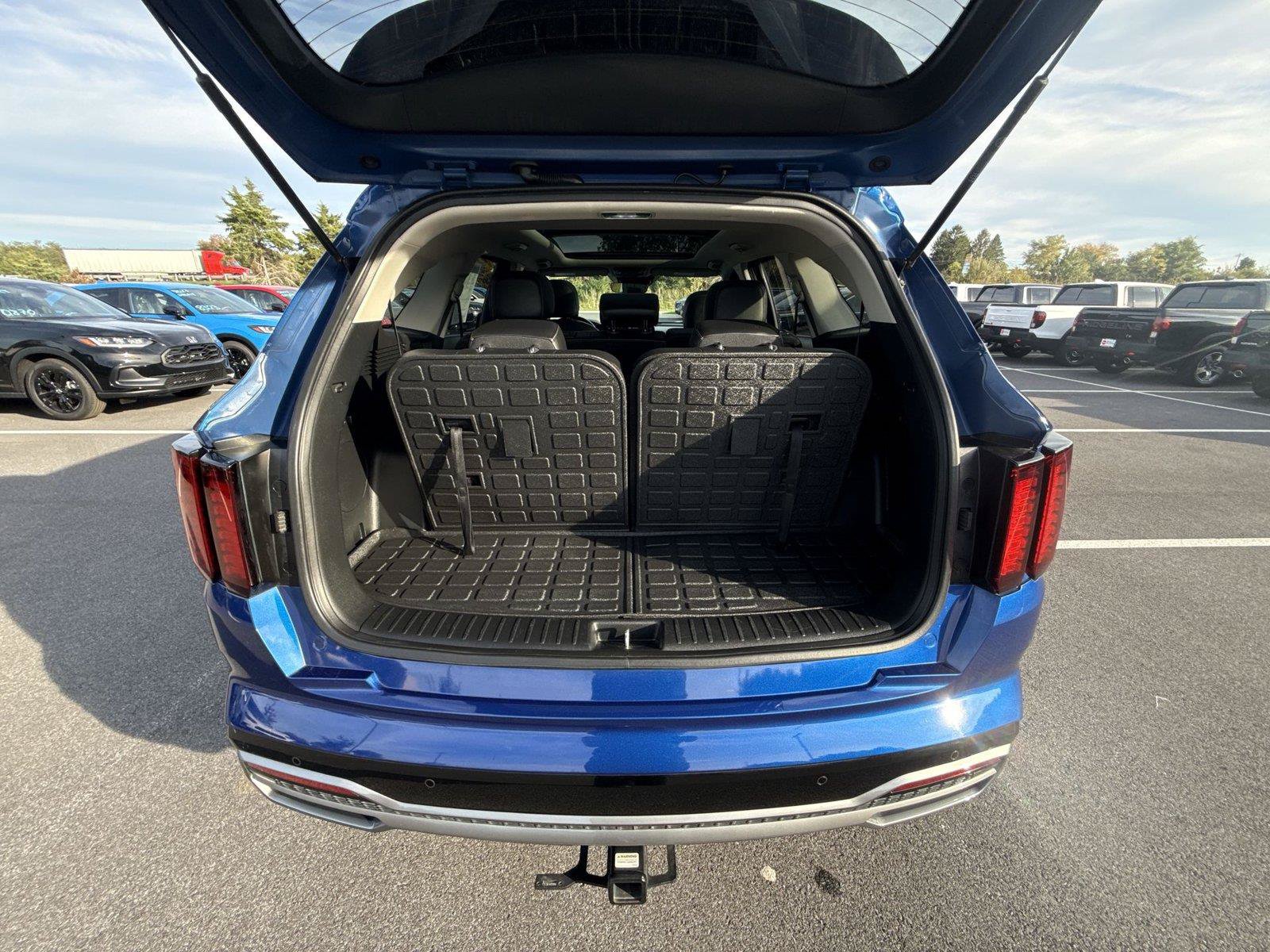 Used 2023 Kia Sorento S w/ Panoramic Sunroof Package FWD image 18
