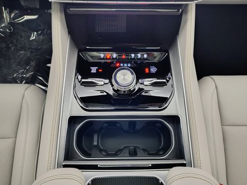 New 2026 Jeep Grand Wagoneer Limited AWD/4WD image 35