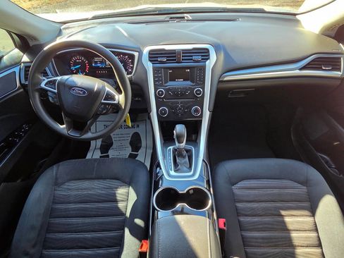 Used 2016 Ford Fusion SE image 19