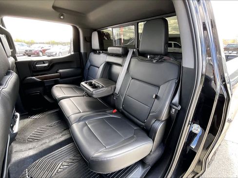 Used 2020 GMC Sierra 1500 SLT RWD image 19