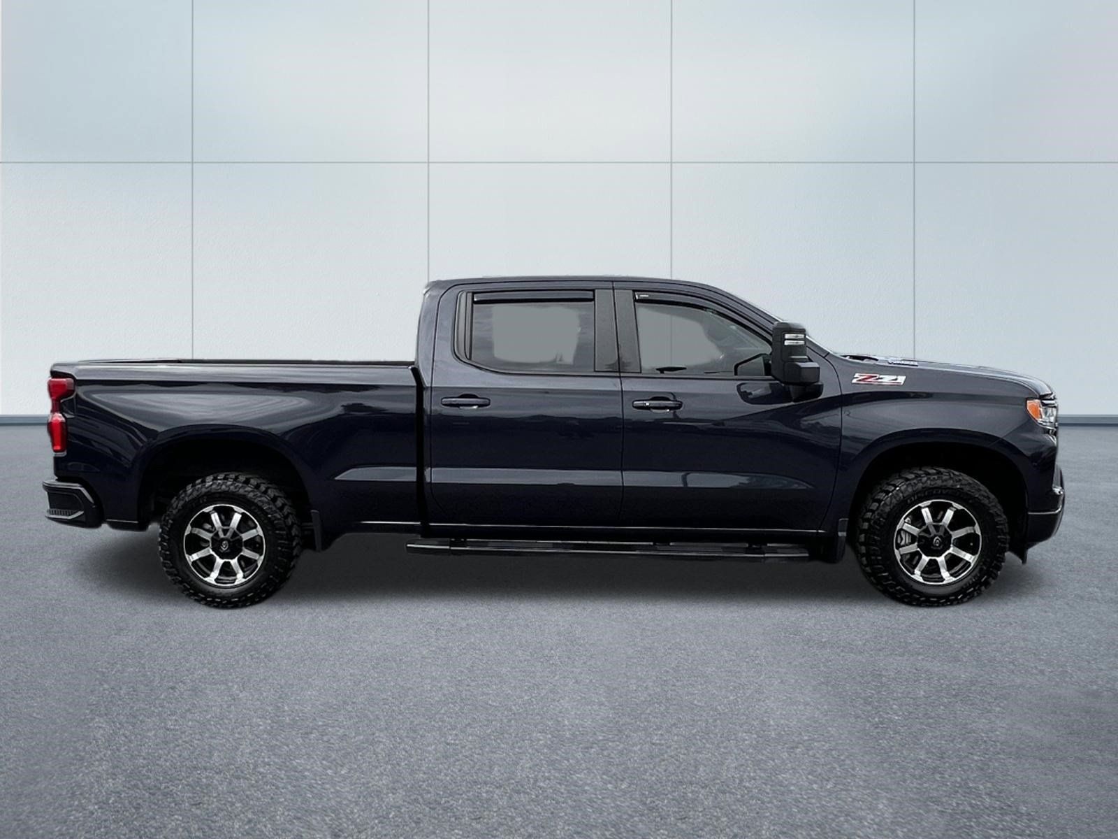 Used 2023 Chevrolet Silverado 1500 RST AWD/4WD image 7