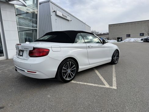 Used 2019 BMW 230i xDrive Convertible w/ Convenience Package image 3