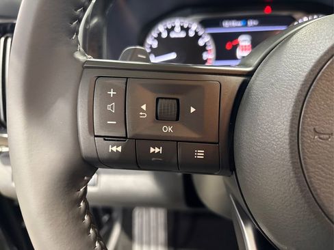 New 2025 Nissan Pathfinder SV image 37