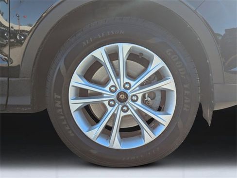 Used 2019 Ford Escape SE image 11