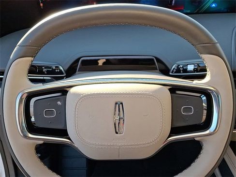 Used 2025 Lincoln Nautilus Premier w/ Equipment Group 102A image 20