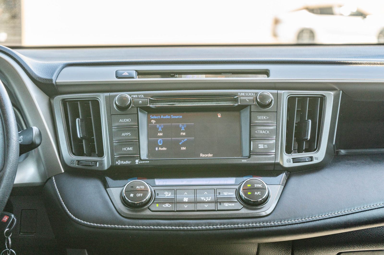 Used 2014 Toyota RAV4 XLE FWD image 21