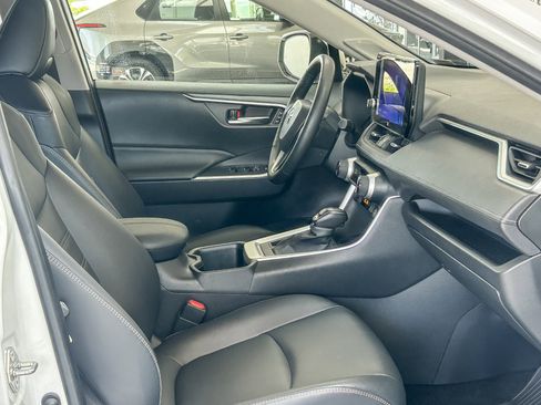 Used 2025 Toyota RAV4 XLE Premium FWD image 16