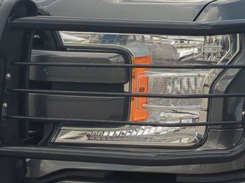 Used 2018 Ford F150 Lariat RWD image 10