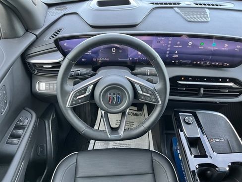 Used 2025 Buick Enclave Sport Touring w/ Power Package image 8