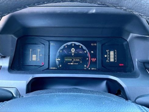Used 2025 Toyota Tacoma SR5 AWD/4WD image 14