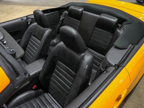 Used 2007 Ford Mustang Shelby GT500 RWD image 19