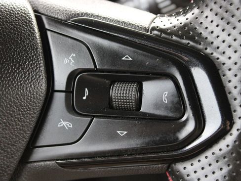 Used 2024 Chevrolet TrailBlazer RS FWD image 30