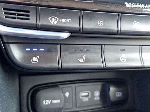 Used 2020 Hyundai Santa Fe Limited AWD/4WD image 12