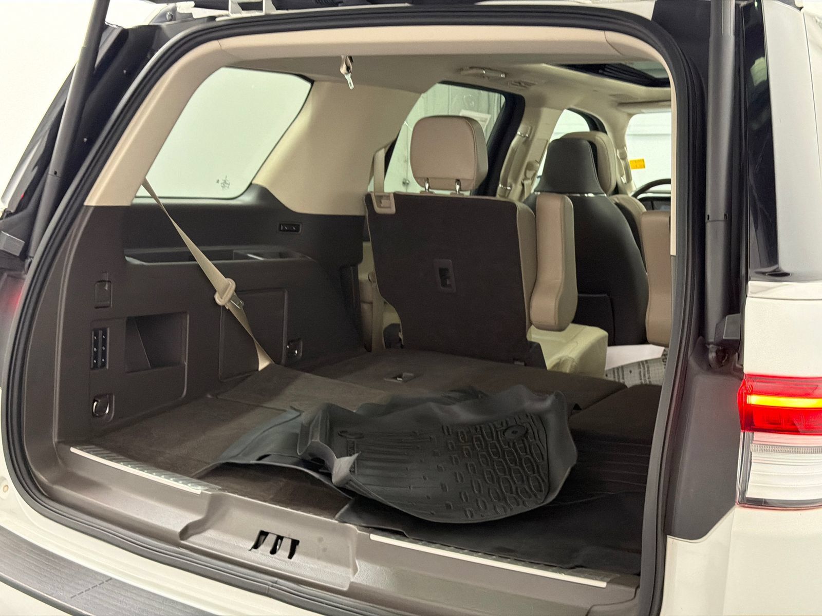 Certified 2023 Lincoln Navigator Reserve AWD/4WD image 9