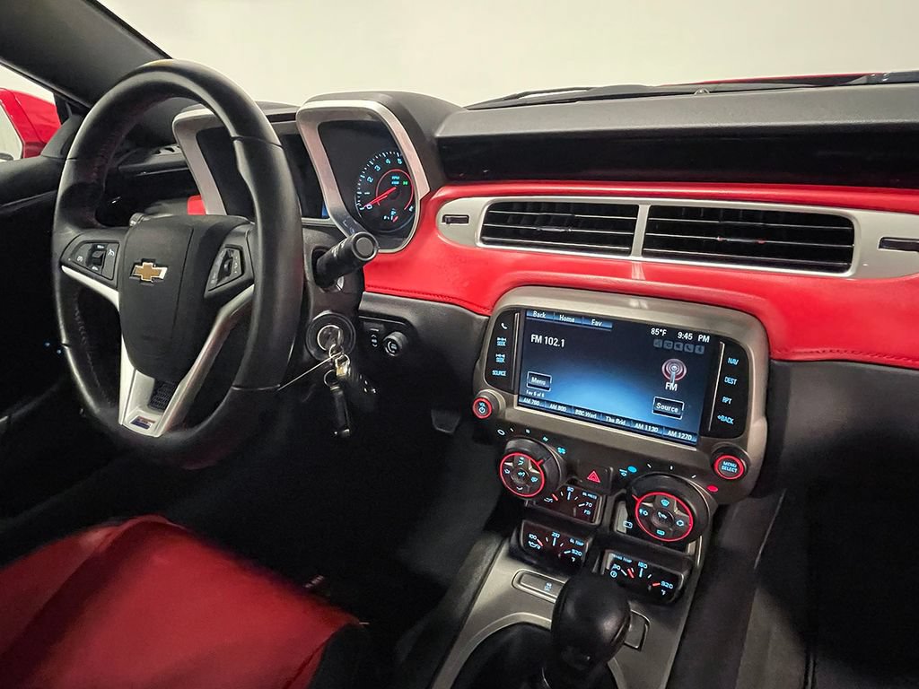 Used 2015 Chevrolet Camaro SS w/ Commemorative Special Edition RWD image 20